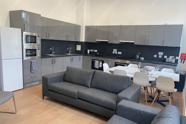 1 bed flat, The Oaks, Westwood heath, Warwick, CV48JB - Image 2